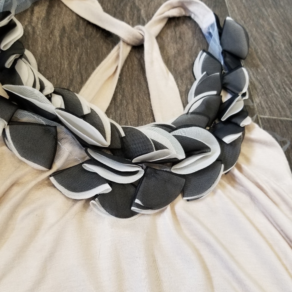 👚TOP WITH RUFFLES. - Picture 4 of 8